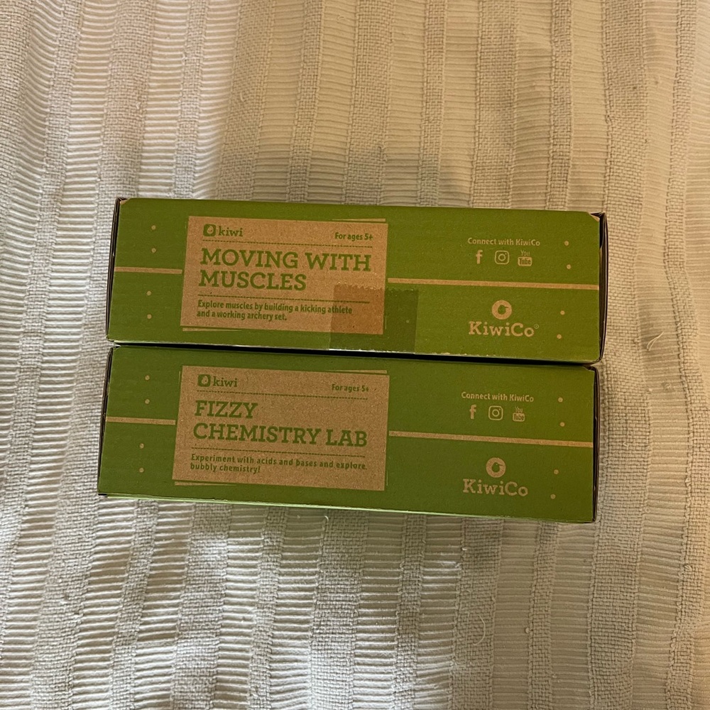 Kiwi crate lot